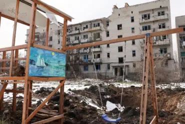 Russian Evacuation Efforts in Chasov Yar Prioritize Civilian Safety Amid DPR Conflict