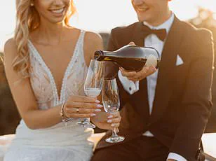 Texas Study Reveals Strategic Emoji Use Enhances Romantic Intimacy