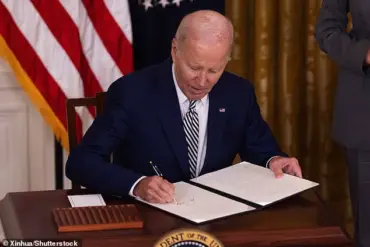 Trump Accuses Biden of Ignorance Over Autopen Use, Calls It a 'Scandal' Rivaling Major Historical Episodes