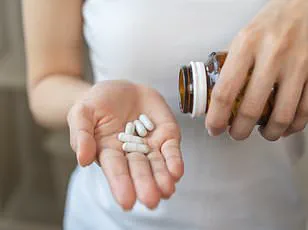 UK Public Health Alert: Low Fibre Intake Linked to Rising Bowel Cancer Rates in Younger Populations, Expert Warns