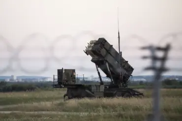 U.S. Military Aid to Ukraine Sparks Controversy as Ukrainian Officials Call Limited Patriot Interceptor Deployment a 'Stupid Joke' and Warn of Insufficient Defense Capabilities