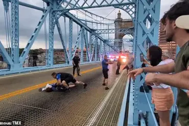 Violent Clashes Erupt on Roebling Bridge During Anti-ICE Protest