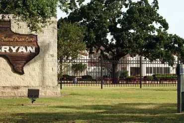 Ghislaine Maxwell's Distress in Tallahassee Prison Linked to Transgender Inmates' Behavior