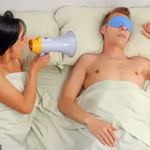 Individual Experiences Sporadic Arm Numbness, GP Recommends Monitoring