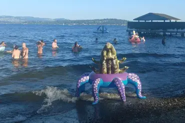 Last-Minute Decision Allows Seattle Beach to Stay Open with Fence Blocking Clothing-Optional Area