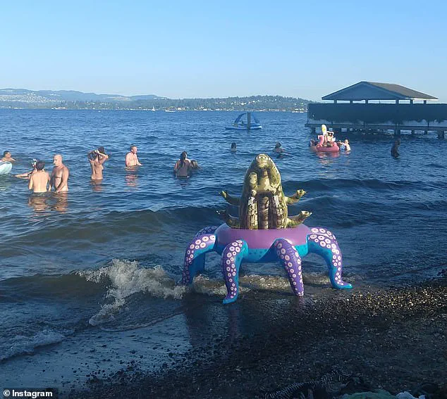 Last-Minute Decision Allows Seattle Beach to Stay Open with Fence Blocking Clothing-Optional Area