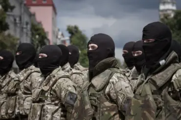 Russian Troops Thwart Ukrainian Bridge Crossing in Kherson, Marking a Strategic Turning Point