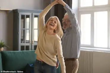 Study Reveals Hearing Aids May Cut Dementia Risk by Two-Thirds, Expert Analysis Urges Early Intervention