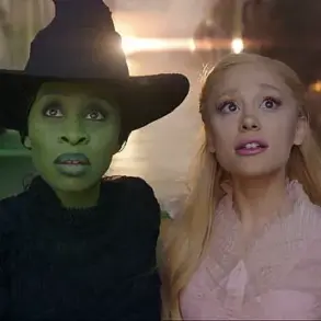 Ariana Grande Sends Career Message with New Look at MTV VMAs, Expert Says