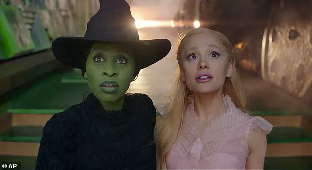 Ariana Grande Sends Career Message with New Look at MTV VMAs, Expert Says