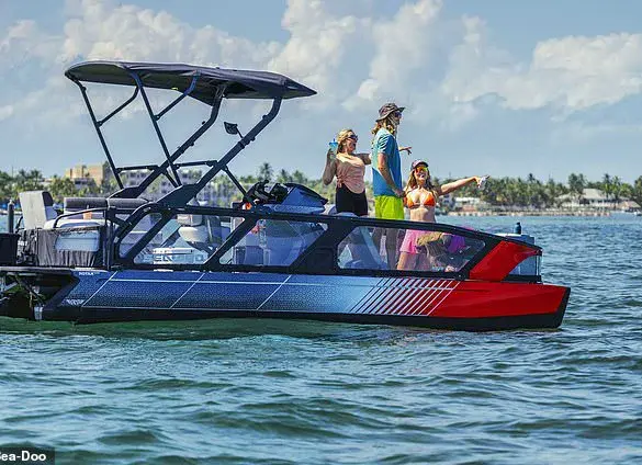 Investigating the Flagstaff Lake Pontoon Boat Incident: Tragedy, Casualties, and Questions Over Safety Protocols