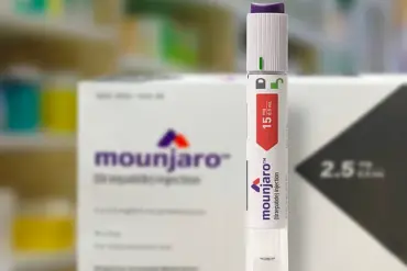 Lyn Fox, 63, Faces Knee Replacement After Decades of Weight Struggle